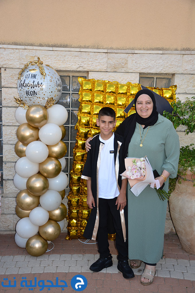 تخريج الفوج العشرين من مدرسة أجيال الابتدائية في جلجولية